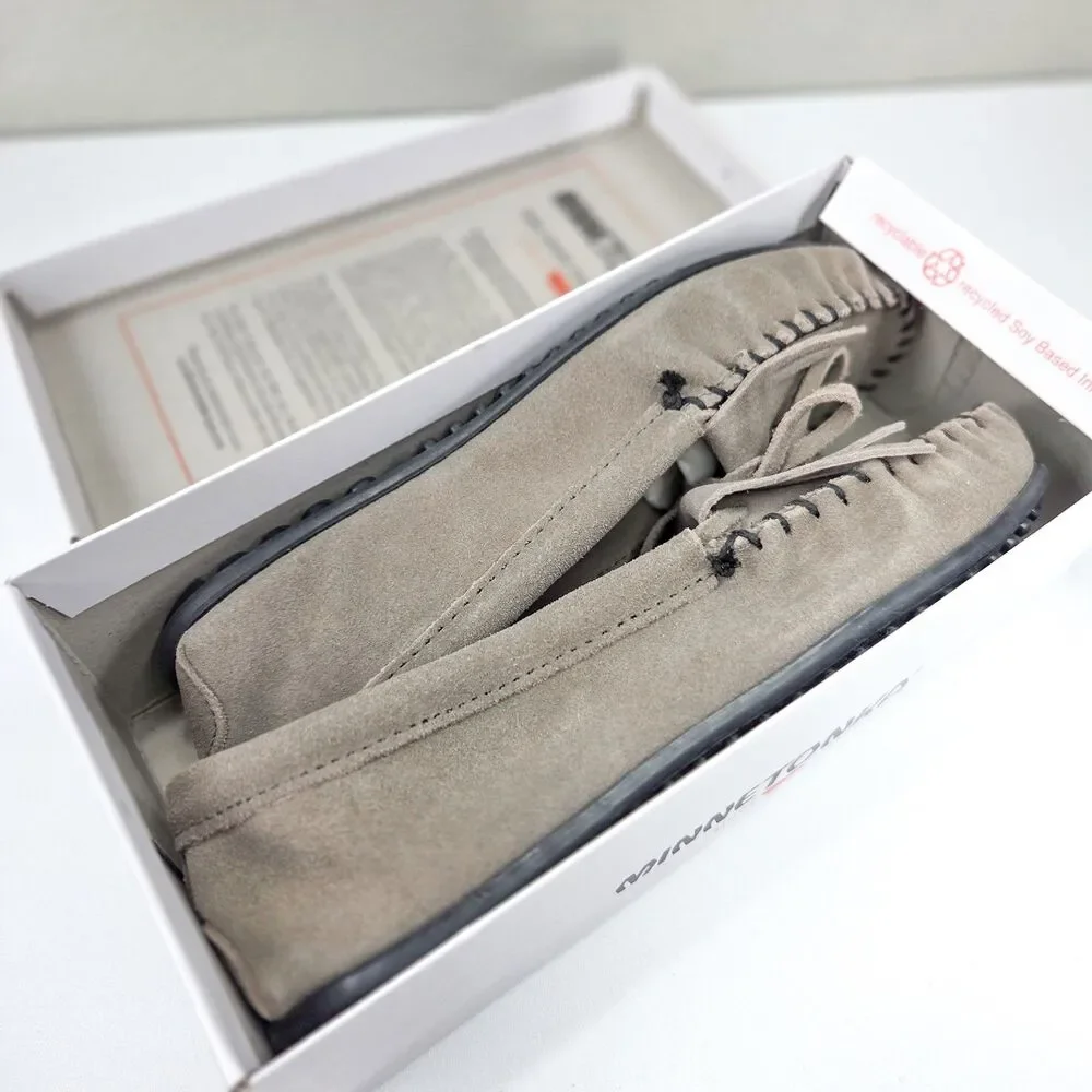 Minnetonka Kilty Hardsole Moccasins Women’s Size 9 Grey Suede 401T NIB
